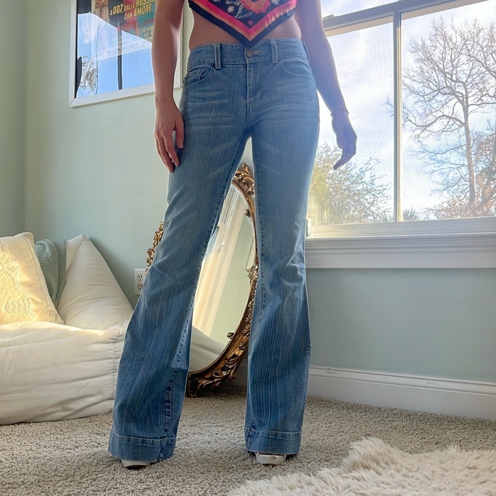 Seven7 light wash low rise flare jeans - Picture 2 of 7